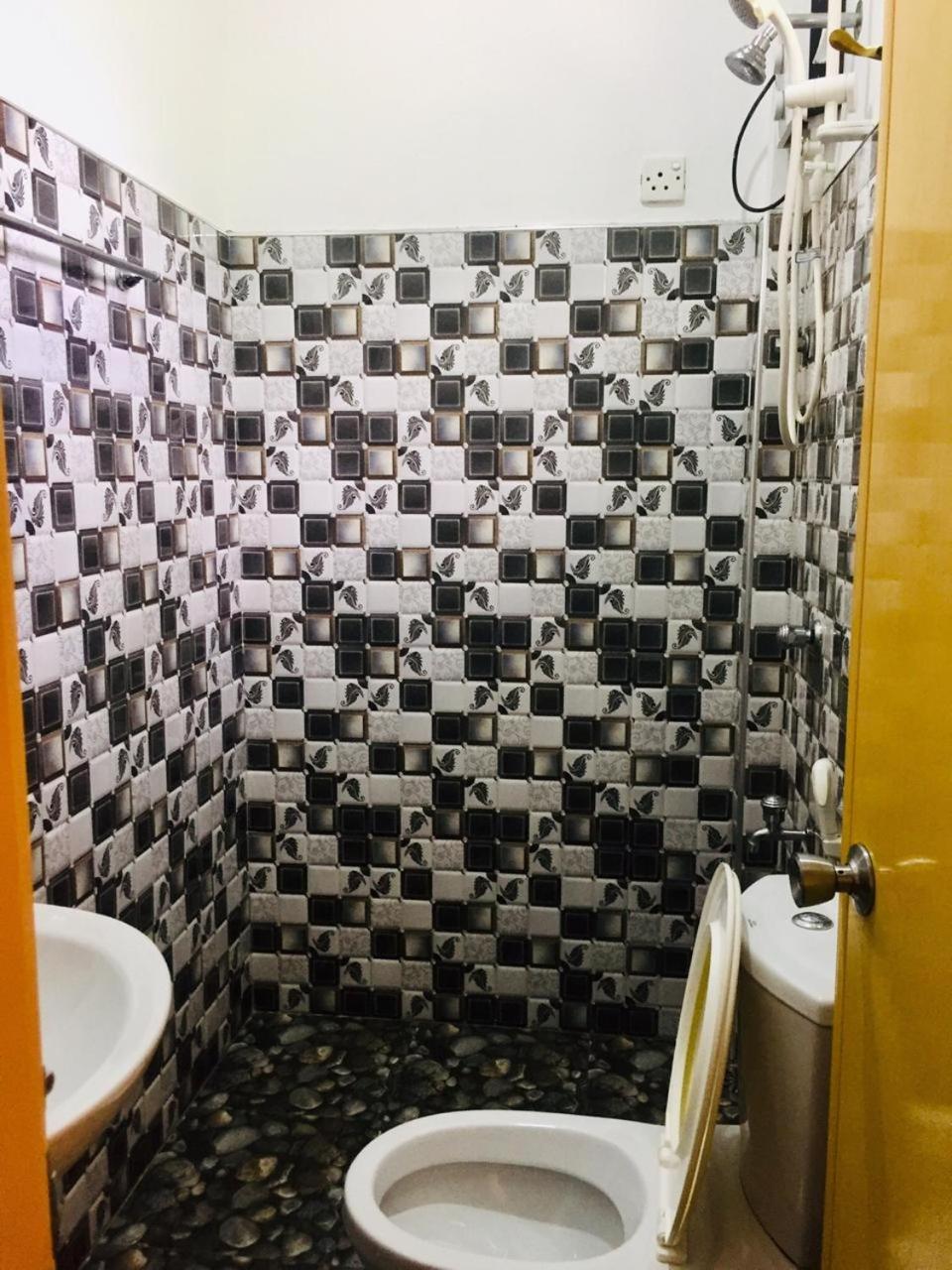 Parakum Rest Rooms Polonnaruwa Phòng bức ảnh
